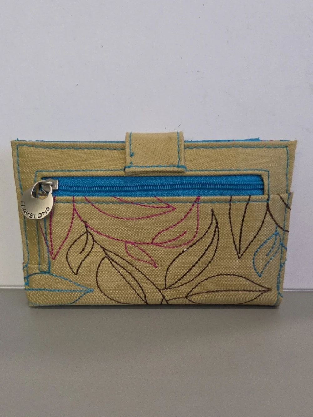 Travelon Canvas Floral-Print Women’s Wallet - Beige - Picture 2 of 8